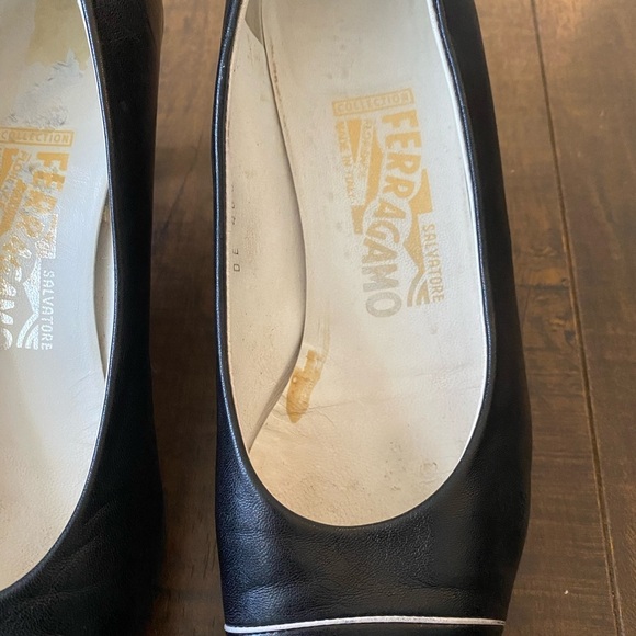 Salvador Ferragamo Black kitten heels - Picture 10 of 13